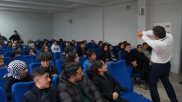 Van Sosyal Medya Farkındalık Seminerlerinde İkinci Gün